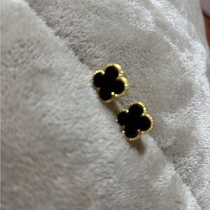 Elegant Gold and Black Clover Earrings